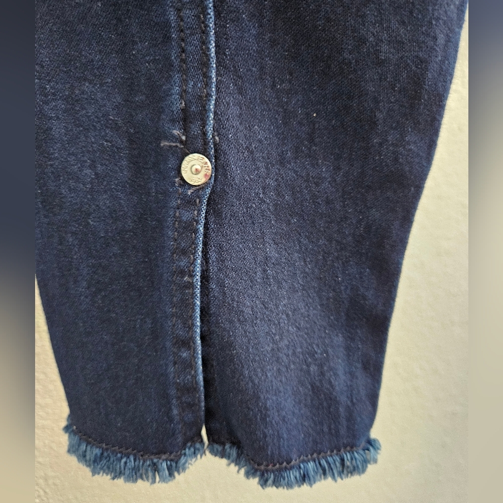 Guess Cropped Denim Jacket With Eyelet Detail, Large - Picture 7 of 9